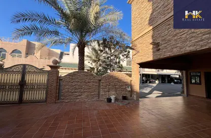 Villa - 5 Bedrooms - 6 Bathrooms for rent in Galali - Muharraq Governorate