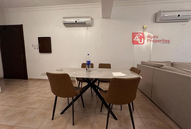 978043 - Property Image 2