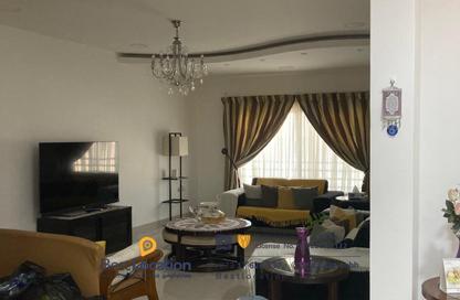 Apartment - 5 Bedrooms - 6 Bathrooms for sale in Tubli - Central Governorate