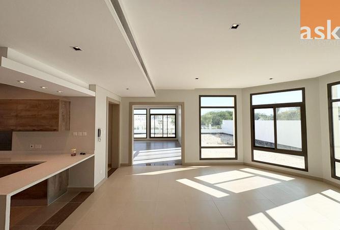 964305 - Property Image 2