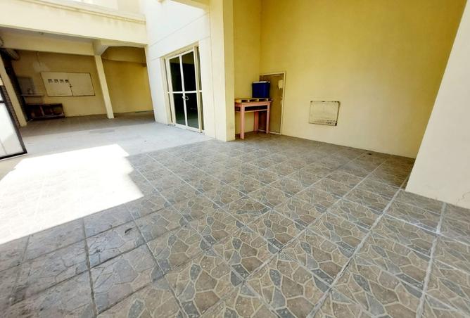 963976 - Property Image 2