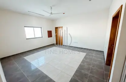 Staff Accommodation - Studio - 2 Bathrooms for rent in Tubli - Central Governorate