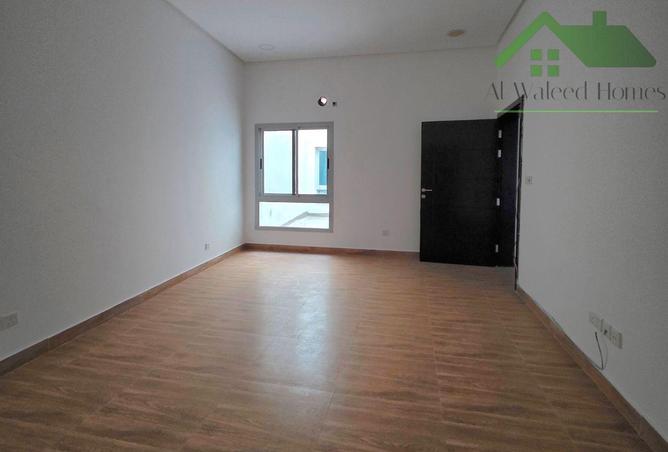 965907 - Property Image 2