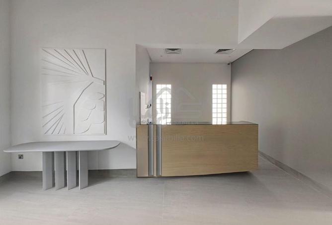 983297 - Property Image 2