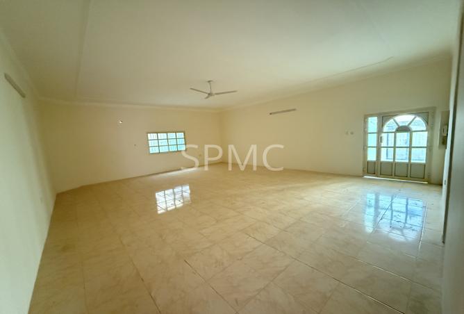 975291 - Property Image 2