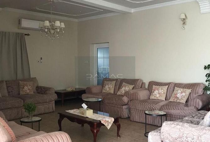 987014 - Property Image 2