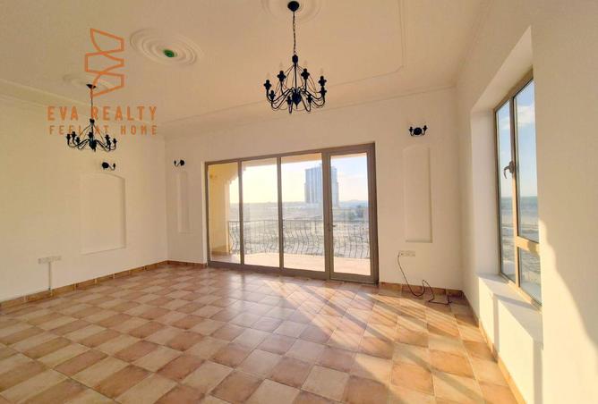 986599 - Property Image 2