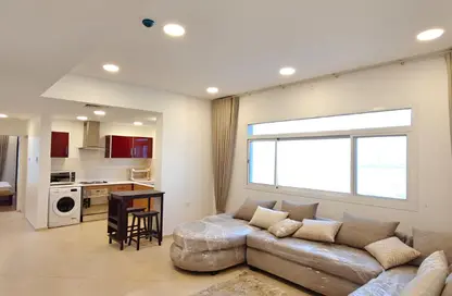 Apartment - 2 Bedrooms - 2 Bathrooms for rent in Janabiya - Northern Governorate