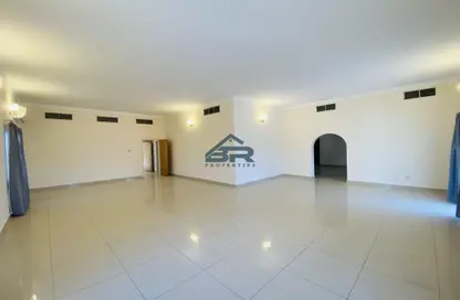 Villa - 5 Bedrooms - 5 Bathrooms for rent in Budaiya - Northern Governorate