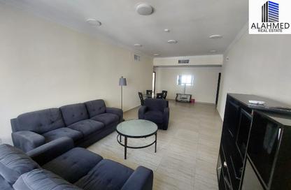 Apartment - 2 Bedrooms - 2 Bathrooms for rent in Busaiteen - Muharraq Governorate