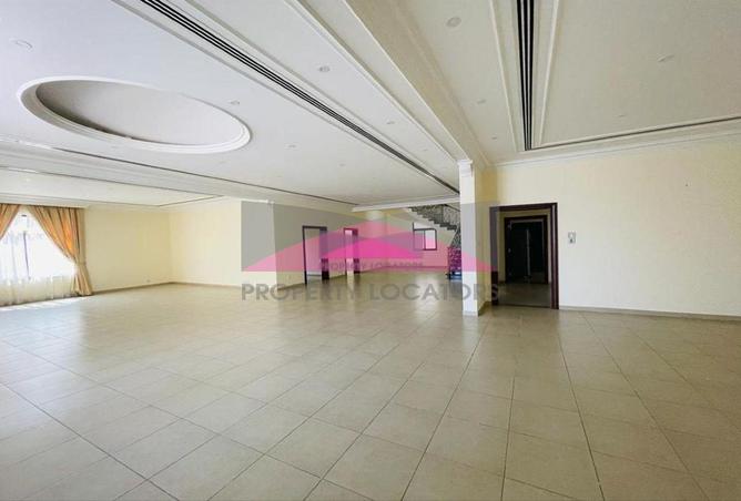 966615 - Property Image 3