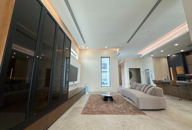 984603 - Property Image 2