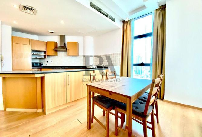 978704 - Property Image 2