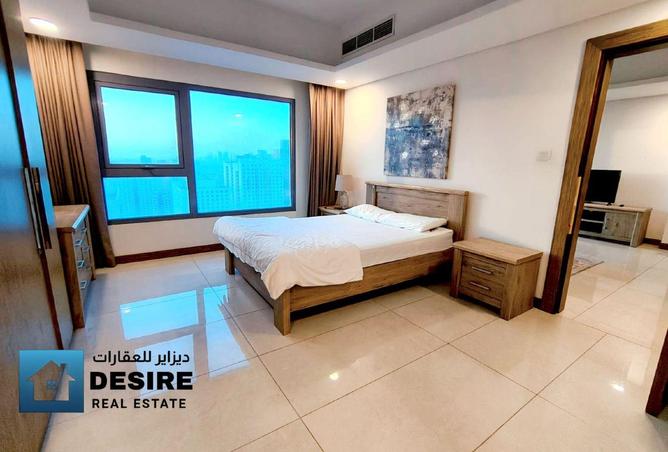 985373 - Property Image 2