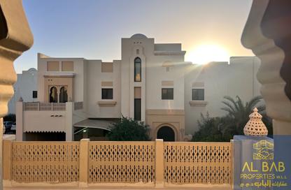 Villa - 5 Bedrooms - 6 Bathrooms for rent in Saar - Northern Governorate
