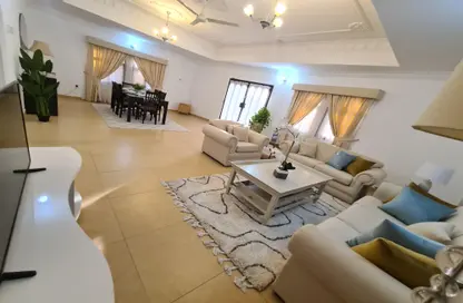 Villa - 4 Bedrooms - 3 Bathrooms for rent in Al Juffair - Capital Governorate
