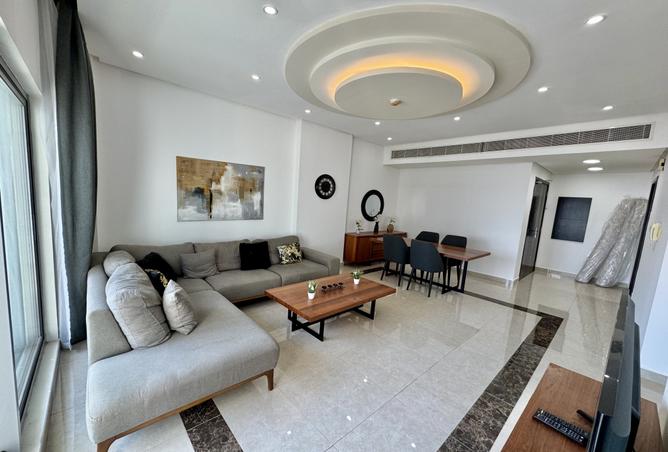 963843 - Property Image 2