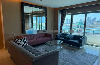 Apartment - 3 Bedrooms - 5 Bathrooms for rent in Reef Island - Capital Governorate