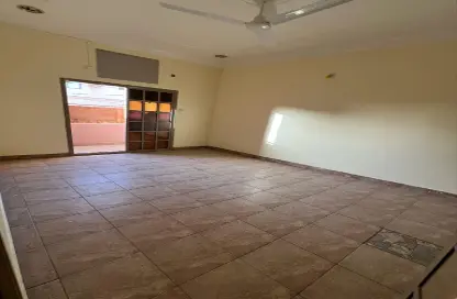 شقة - 2 غرف نوم - 2 حمامات للايجار في بوري - المحافظة الشمالية