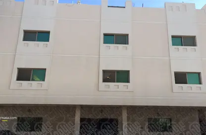 عمارة بالكامل - 4 غرف نوم - 8 حمامات للبيع في توبلي - المحافظة الوسطى