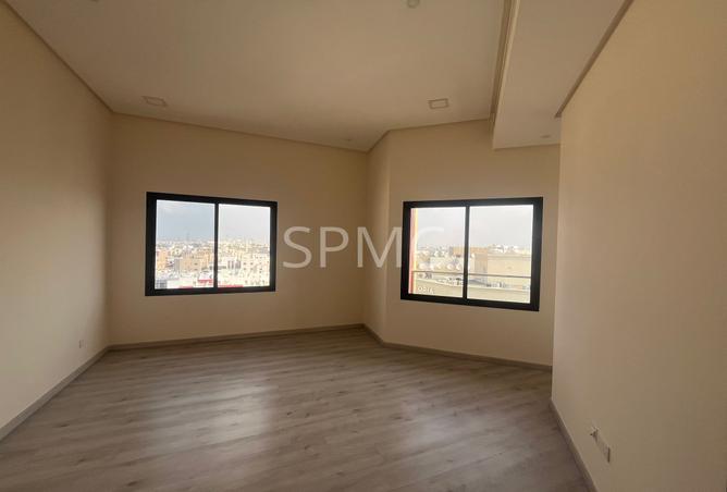 984452 - Property Image 2