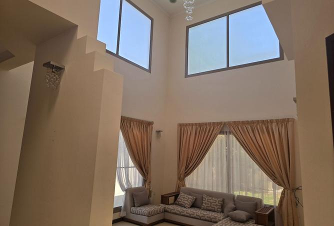 957620 - Property Image 2