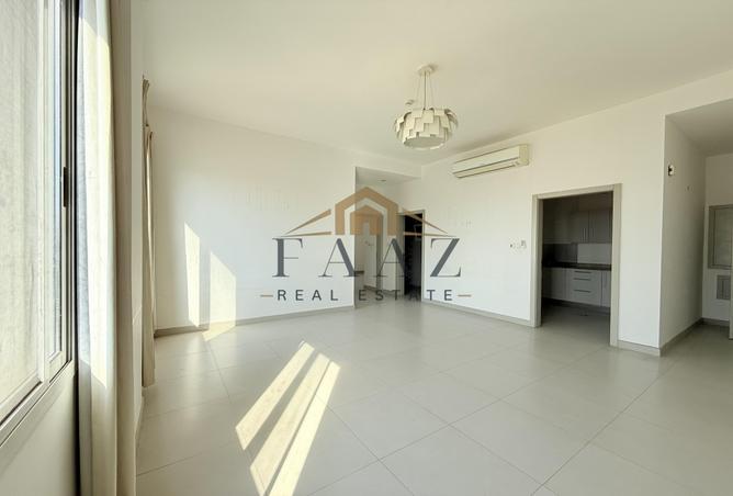 988651 - Property Image 2