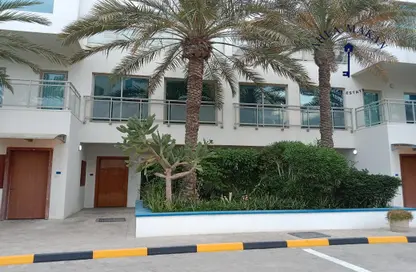 Compound - 3 Bedrooms - 3 Bathrooms for rent in Tala Island - Amwaj Islands - Muharraq Governorate