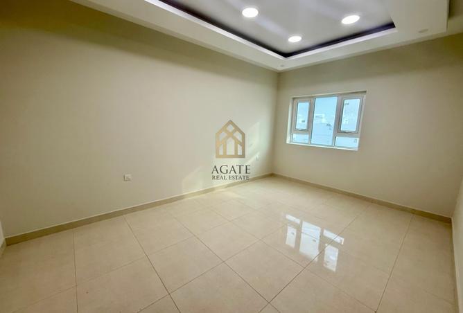 962425 - Property Image 2