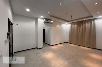 Apartment - 2 Bedrooms - 2 Bathrooms for sale in Galali - Muharraq Governorate