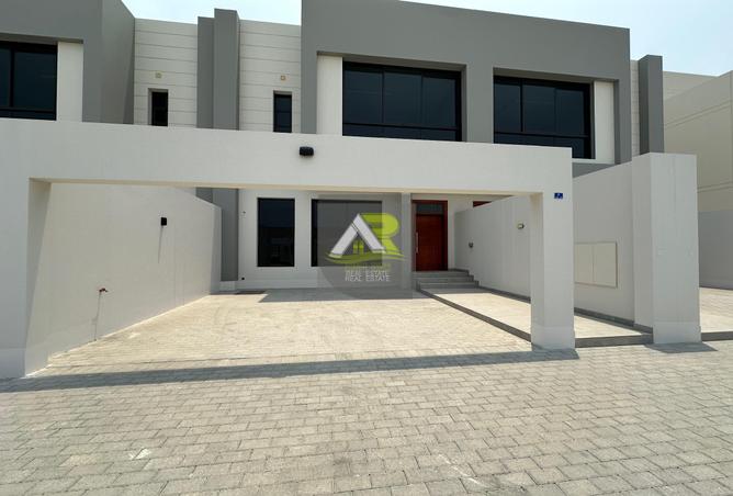 Villa - 3 Bedrooms - 5 Bathrooms for rent in Salmaniya - Manama - Capital Governorate