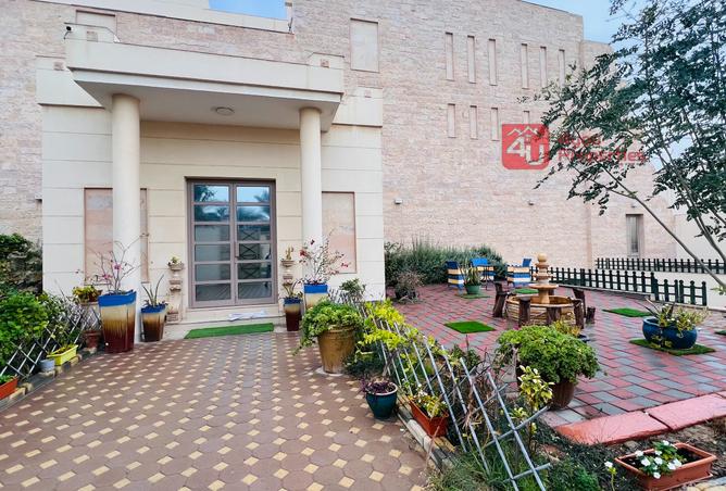 955588 - Property Main Image