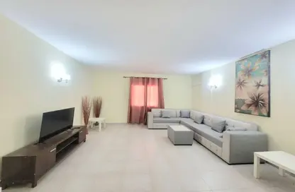 Apartment - 2 Bedrooms - 2 Bathrooms for rent in Al Burhama - Manama - Capital Governorate