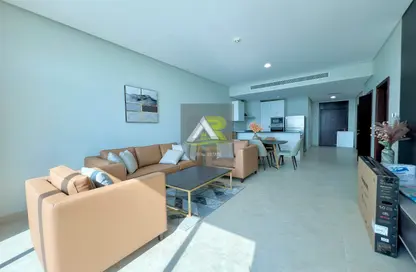 Apartment - 2 Bedrooms - 3 Bathrooms for rent in Reef Island - Capital Governorate