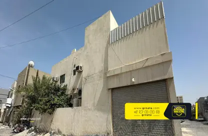 Whole Building - Studio - 4 Bathrooms for sale in Karzakkan - Northern Governorate