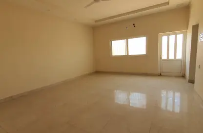 Empty Room image for: Apartment - 3 Bedrooms - 3 Bathrooms for rent in Arad - Muharraq Governorate, Image 1