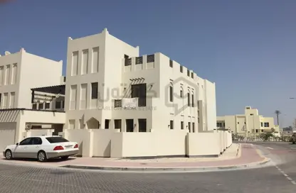 Villa - 5 Bedrooms - 7 Bathrooms for rent in Al Sherooq - Diyar Al Muharraq - Muharraq Governorate
