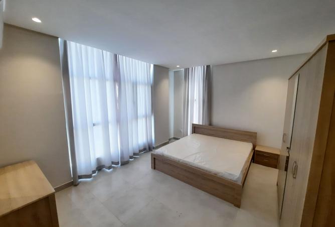 963325 - Property Image 3