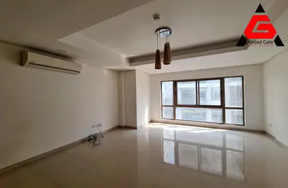 Empty Room image for: Apartment - 2 Bedrooms - 2 Bathrooms for rent in Al Bahair - Riffa - Southern Governorate, Image 1