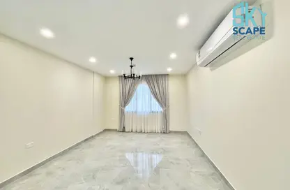 Apartment - 1 Bedroom - 1 Bathroom for rent in Sanabis - Manama - Capital Governorate