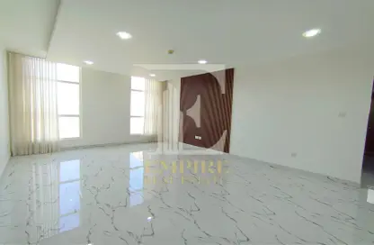 شقة - 2 غرف نوم - 2 حمامات للايجار في الجنبية - المحافظة الشمالية