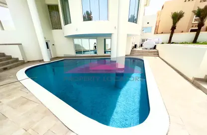 Villa - 5 Bedrooms - 6 Bathrooms for rent in Mahooz - Manama - Capital Governorate