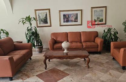 Apartment - 4 Bedrooms - 5 Bathrooms for rent in Mahooz - Manama - Capital Governorate