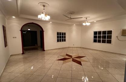 Villa - 4 Bedrooms - 5 Bathrooms for rent in Zinj - Manama - Capital Governorate