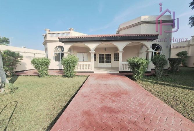 987777 - Property Image 2