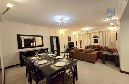Apartment - 2 Bedrooms - 2 Bathrooms for rent in Busaiteen - Muharraq Governorate