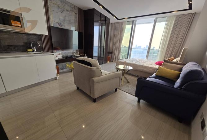 982043 - Property Main Image