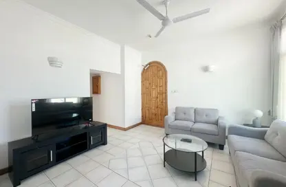 Apartment - 2 Bedrooms - 2 Bathrooms for rent in Um Al Hasam - Manama - Capital Governorate