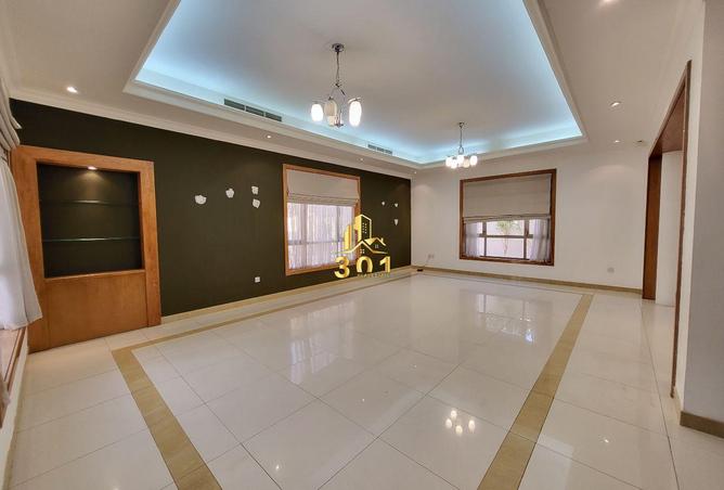 961052 - Property Image 2