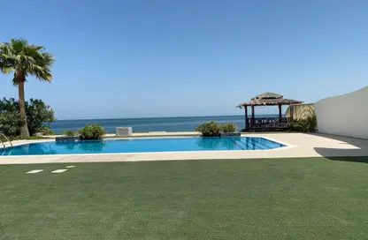 Villa - 5 Bedrooms - 7 Bathrooms for rent in Durrat Al Bahrain - Southern Governorate